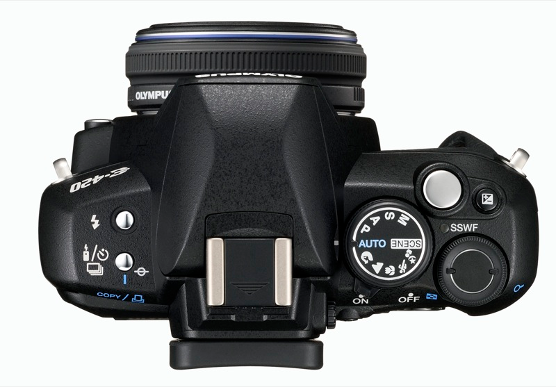 Illustration for article titled Olympus E-420 DSLR: Smaller, Lighter, Cheaper